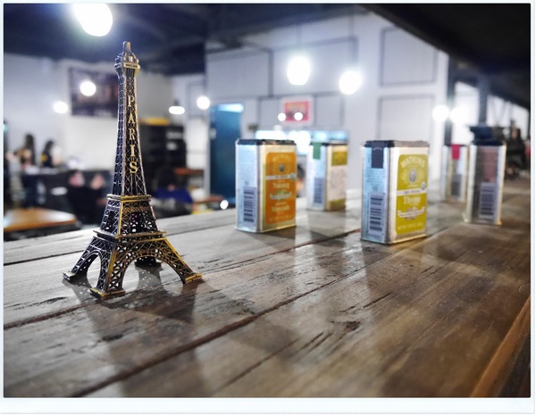 Mastro Cafe：【內湖】Mastro Cafe－熱血？佳餚登場‧有WIFI插座可久坐不限時 (惡魔蛋三明治、手製雞胸肉木盆沙拉、Mastro 牛排與蛋早午餐、戰斧豬排、巧克力岩漿蛋糕、現烘咖啡)