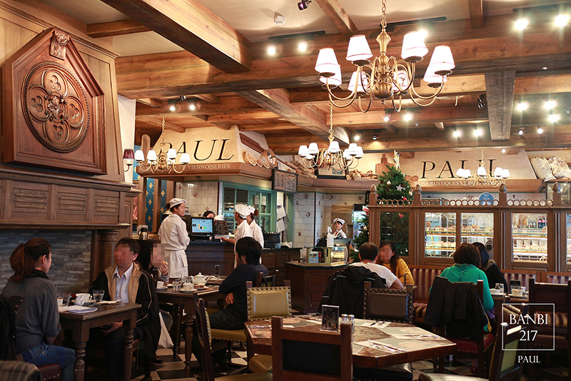 Banbi217 美食旅遊: PAUL保羅麵包(台北仁愛店)法國百年老店下午茶,草莓千層派,大馬卡龍,帕尼尼三明治(捷運忠孝敦化站,捷運信義安和站)