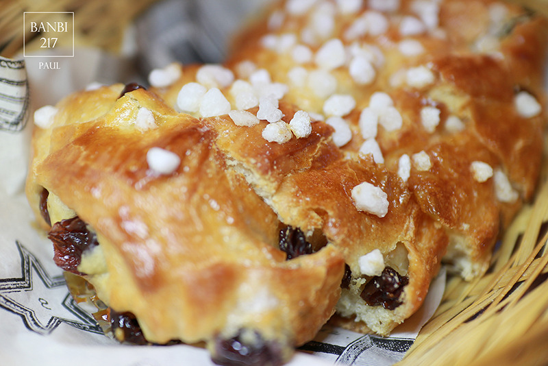 Banbi217 美食旅遊: PAUL保羅麵包(台北仁愛店)法國百年老店下午茶,草莓千層派,大馬卡龍,帕尼尼三明治(捷運忠孝敦化站,捷運信義安和站)