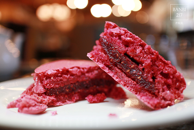 Banbi217 美食旅遊: PAUL保羅麵包(台北仁愛店)法國百年老店下午茶,草莓千層派,大馬卡龍,帕尼尼三明治(捷運忠孝敦化站,捷運信義安和站)