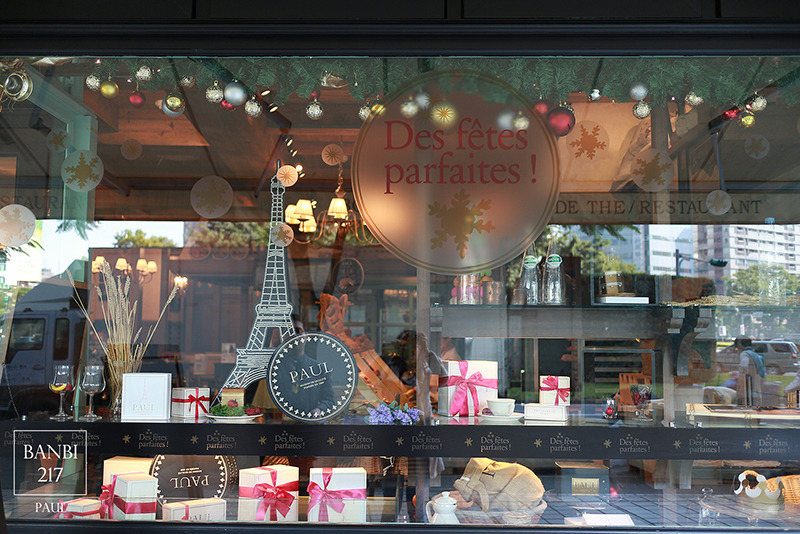 Banbi217 美食旅遊: PAUL保羅麵包(台北仁愛店)法國百年老店下午茶,草莓千層派,大馬卡龍,帕尼尼三明治(捷運忠孝敦化站,捷運信義安和站)