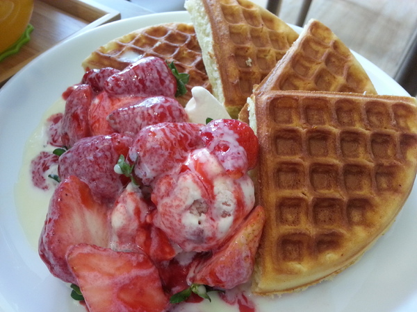 minacheese美娜甜心(美術園道店)：夢幻甜點系列。minacheese美娜甜心