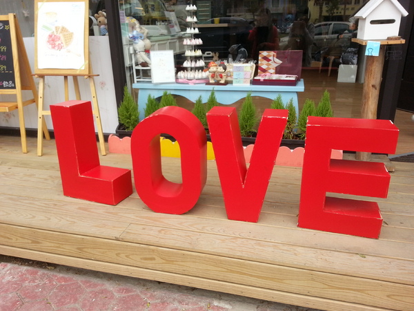 minacheese美娜甜心(美術園道店)：夢幻甜點系列。minacheese美娜甜心