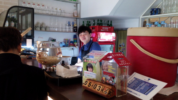 Mivila米米拉義式餐廳:口碑20_Mivila米米拉義式餐廳=寵物餐廳~可以帶毛小孩來的店~裡頭也有一隻無敵可愛的店狗~完全帶走我的心