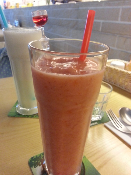 Mivila米米拉義式餐廳:跟著毛小孩來一起用餐。歡樂氣氛。當我們同在一起~~~