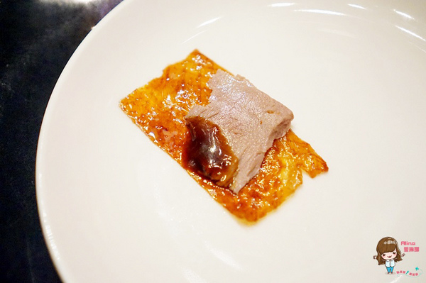 台北W酒店-紫艷中餐廳：【食記】台北信義 W Hotel YEN紫艷中餐廳 都市美麗夜景 片皮烤鴨兩吃 星級港式料理經典奢華