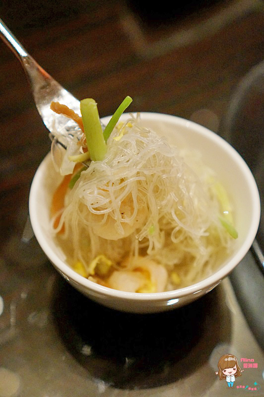 台北W酒店-紫艷中餐廳：【食記】台北信義 W Hotel YEN紫艷中餐廳 都市美麗夜景 片皮烤鴨兩吃 星級港式料理經典奢華