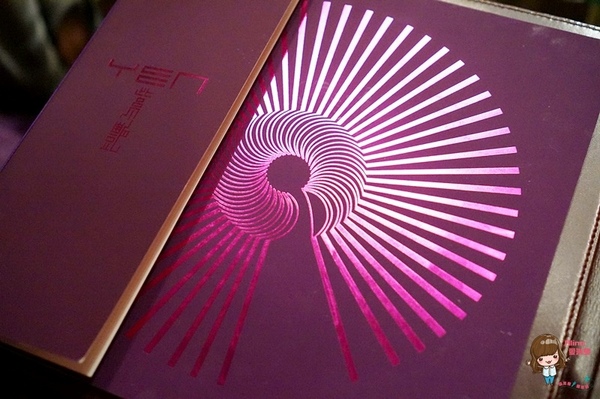 台北W酒店-紫艷中餐廳：【食記】台北信義 W Hotel YEN紫艷中餐廳 都市美麗夜景 片皮烤鴨兩吃 星級港式料理經典奢華