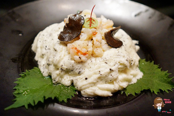 台北W酒店-紫艷中餐廳：【食記】台北信義 W Hotel YEN紫艷中餐廳 都市美麗夜景 片皮烤鴨兩吃 星級港式料理經典奢華