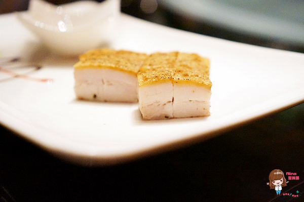 台北W酒店-紫艷中餐廳：【食記】台北信義 W Hotel YEN紫艷中餐廳 都市美麗夜景 片皮烤鴨兩吃 星級港式料理經典奢華