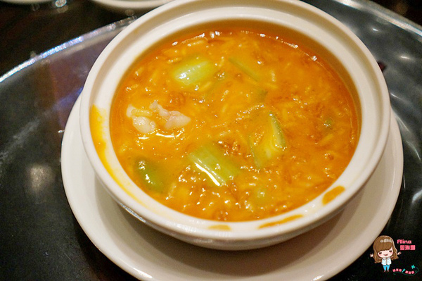 台北W酒店-紫艷中餐廳：【食記】台北信義 W Hotel YEN紫艷中餐廳 都市美麗夜景 片皮烤鴨兩吃 星級港式料理經典奢華