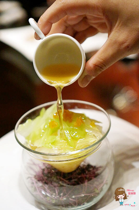 台北W酒店-紫艷中餐廳：【食記】台北信義 W Hotel YEN紫艷中餐廳 都市美麗夜景 片皮烤鴨兩吃 星級港式料理經典奢華