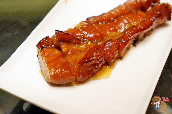 台北W酒店-紫艷中餐廳：【食記】台北信義 W Hotel YEN紫艷中餐廳 都市美麗夜景 片皮烤鴨兩吃 星級港式料理經典奢華