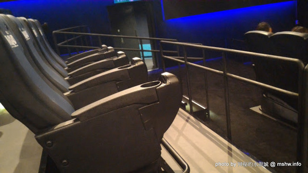 新光影城：【景點】台中Shin Kong Cineplex 新光影城Media MX4D Motion EFX Experience影廳@西屯新光三越-捷運BRT新光遠百 : ATMOS加持,全台首座美規MX4D,效果更強更逼真!