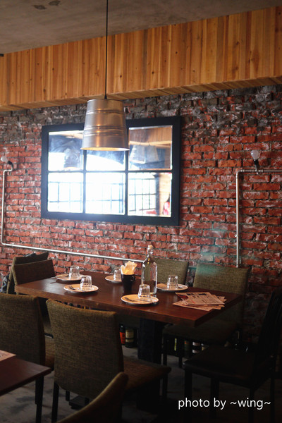 PS TAPAS 西班牙海鮮餐酒館(光復店)：［台北東區］道地異國地中海料理。PS TAPAS 西班牙海鮮餐酒館(光復店) 體驗