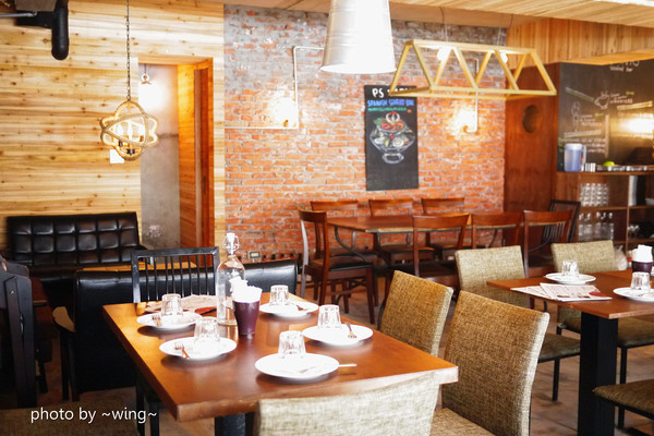 PS TAPAS 西班牙海鮮餐酒館(光復店)：［台北東區］道地異國地中海料理。PS TAPAS 西班牙海鮮餐酒館(光復店) 體驗