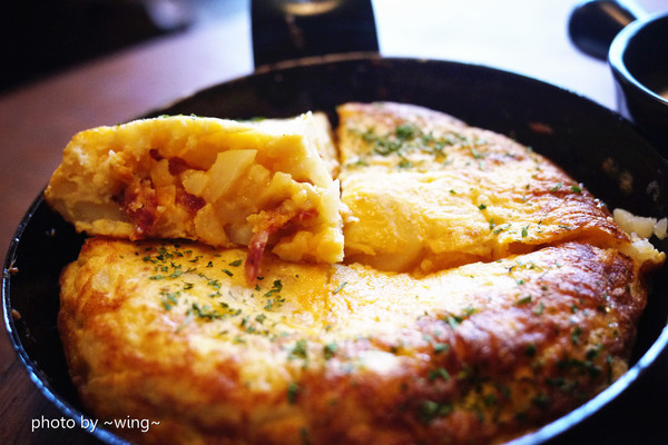 PS TAPAS 西班牙海鮮餐酒館(光復店)：［台北東區］道地異國地中海料理。PS TAPAS 西班牙海鮮餐酒館(光復店) 體驗