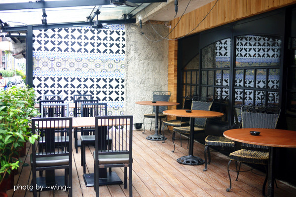 PS TAPAS 西班牙海鮮餐酒館(光復店)：［台北東區］道地異國地中海料理。PS TAPAS 西班牙海鮮餐酒館(光復店) 體驗