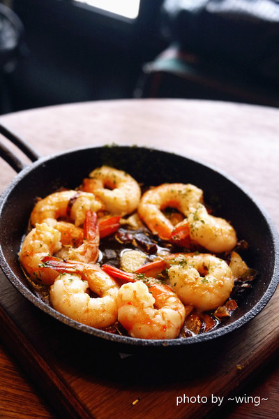 PS TAPAS 西班牙海鮮餐酒館(光復店)：［台北東區］道地異國地中海料理。PS TAPAS 西班牙海鮮餐酒館(光復店) 體驗