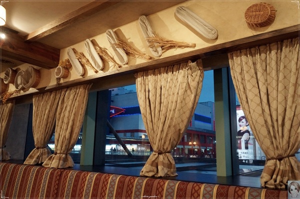 PAUL保羅麵包沙龍(信義店)：[試吃]PAUL 精選晚餐雙人套餐~百年法式的饗宴