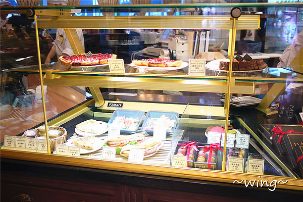 PAUL保羅麵包沙龍(信義店):來場法式風情饗宴吧!『 PAUL 精選晚餐雙人套餐』體驗