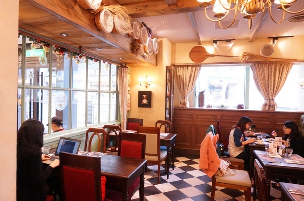 PAUL保羅麵包沙龍(信義店):【口碑券】來場美好午茶時光/台北信義『PAUL 新款麵包午茶體驗』