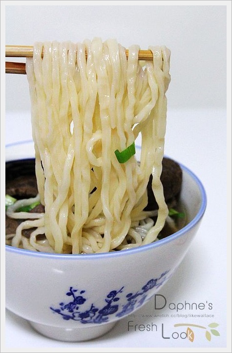 一麵之間:一個人的小確幸 一麵之間 牛肉麵料理包