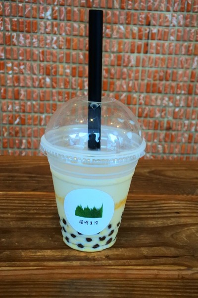 端倪生活：【彰化市區．飲品 】由台鐵舊宿舍改建成端倪生活 ☆ 黑糖珍珠鮮奶