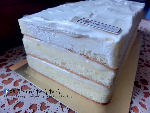 布朗尼甜點-Brownie Patisserie:【愛評網口碑券§第97彈】台中公益路蛋糕甜點/伴手禮/送禮最佳選擇!推薦:85%松露布朗尼+檸檬生乳蛋糕+芋頭生乳塔*布朗尼甜點-Brownie Patisserie*@跟著Yumi尤美美動吃動吃(體驗日:2015年5月30日)