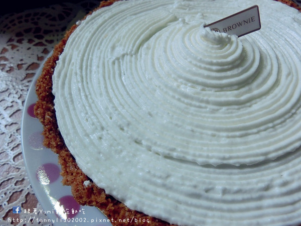 布朗尼甜點-Brownie Patisserie:【愛評網口碑券§第97彈】台中公益路蛋糕甜點/伴手禮/送禮最佳選擇!推薦:85%松露布朗尼+檸檬生乳蛋糕+芋頭生乳塔*布朗尼甜點-Brownie Patisserie*@跟著Yumi尤美美動吃動吃(體驗日:2015年5月30日)