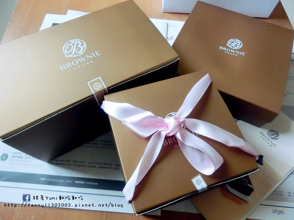 布朗尼甜點-Brownie Patisserie:【愛評網口碑券§第97彈】台中公益路蛋糕甜點/伴手禮/送禮最佳選擇!推薦:85%松露布朗尼+檸檬生乳蛋糕+芋頭生乳塔*布朗尼甜點-Brownie Patisserie*@跟著Yumi尤美美動吃動吃(體驗日:2015年5月30日)