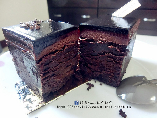 布朗尼甜點-Brownie Patisserie:【愛評網口碑券§第97彈】台中公益路蛋糕甜點/伴手禮/送禮最佳選擇!推薦:85%松露布朗尼+檸檬生乳蛋糕+芋頭生乳塔*布朗尼甜點-Brownie Patisserie*@跟著Yumi尤美美動吃動吃(體驗日:2015年5月30日)