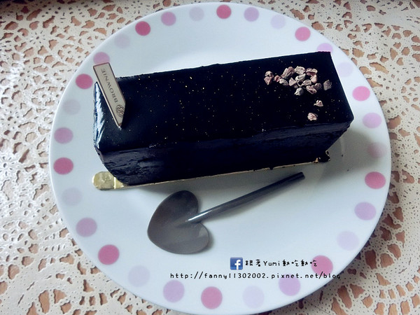 布朗尼甜點-Brownie Patisserie:【愛評網口碑券§第97彈】台中公益路蛋糕甜點/伴手禮/送禮最佳選擇!推薦:85%松露布朗尼+檸檬生乳蛋糕+芋頭生乳塔*布朗尼甜點-Brownie Patisserie*@跟著Yumi尤美美動吃動吃(體驗日:2015年5月30日)