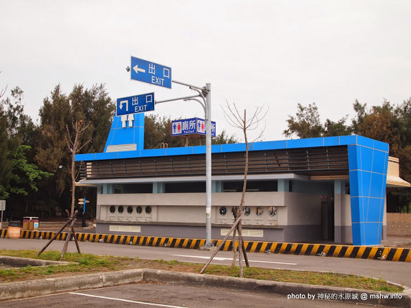 宏興海上觀光船：【景點】台中宏興海上觀光船@清水梧棲觀光漁港美人漁碼頭 : 水面沒有你想像中的平靜…體驗一下不同的刺激與愉悅感!