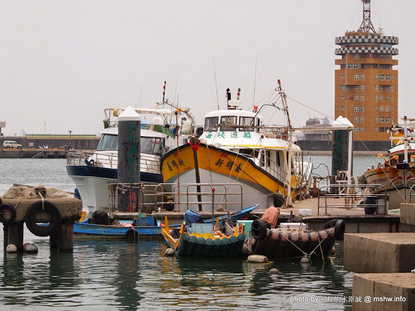 宏興海上觀光船：【景點】台中宏興海上觀光船@清水梧棲觀光漁港美人漁碼頭 : 水面沒有你想像中的平靜…體驗一下不同的刺激與愉悅感!