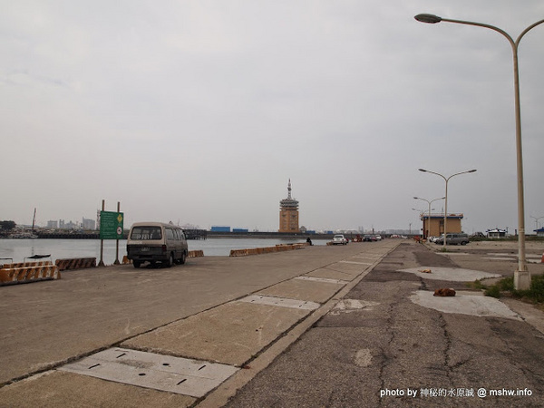 宏興海上觀光船：【景點】台中宏興海上觀光船@清水梧棲觀光漁港美人漁碼頭 : 水面沒有你想像中的平靜…體驗一下不同的刺激與愉悅感!