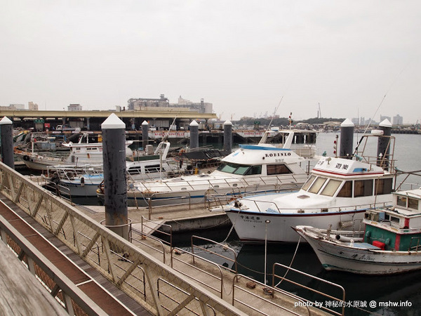 宏興海上觀光船：【景點】台中宏興海上觀光船@清水梧棲觀光漁港美人漁碼頭 : 水面沒有你想像中的平靜…體驗一下不同的刺激與愉悅感!