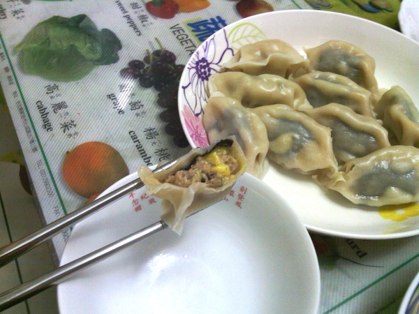 喬園手工大水餃：手工水餃嚐鮮趣～ 喬園手工大水餃-『創意新奇手工水餃』宅配免費體驗 ！