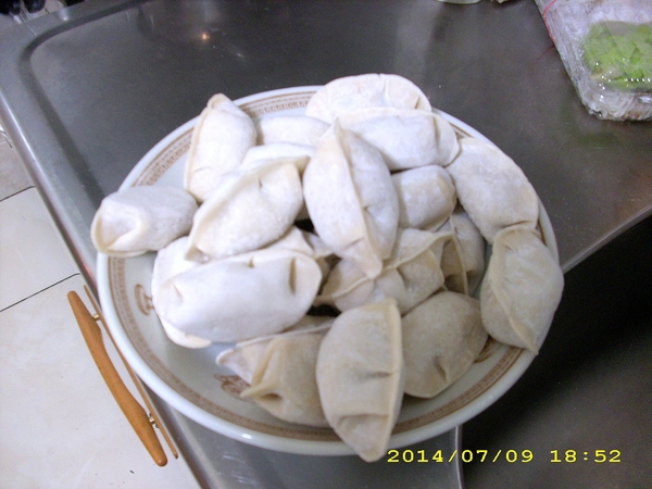 喬園手工大水餃：手工水餃嚐鮮趣～ 喬園手工大水餃-『創意新奇手工水餃』宅配免費體驗 ！