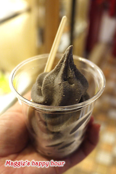 大心 新泰式麵食：【大心新泰式麵食－全球首店】瓦城餐飲集團。好吃的泰式酸辣麵套餐