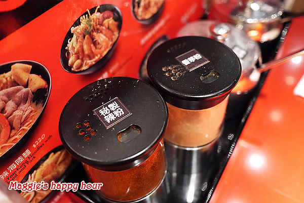 大心 新泰式麵食：【大心新泰式麵食－全球首店】瓦城餐飲集團。好吃的泰式酸辣麵套餐