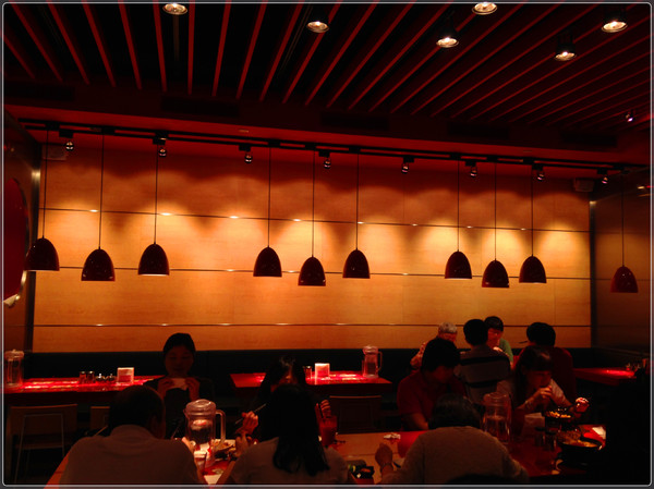 瓦城大心新泰式麵食館:【♥美食】瓦城新品牌大大滿足大大開心-大心新泰式麵食 Very Thai Noodles