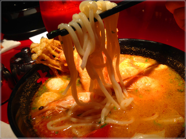 瓦城大心新泰式麵食館:【♥美食】瓦城新品牌大大滿足大大開心-大心新泰式麵食 Very Thai Noodles