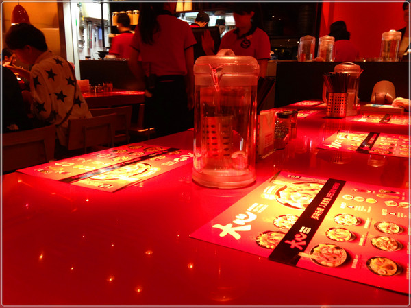 瓦城大心新泰式麵食館:【♥美食】瓦城新品牌大大滿足大大開心-大心新泰式麵食 Very Thai Noodles