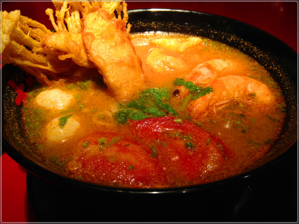 瓦城大心新泰式麵食館:【♥美食】瓦城新品牌大大滿足大大開心-大心新泰式麵食 Very Thai Noodles