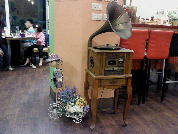 艾莉斯的家：Iris's艾莉斯的家-三民區大豐二路536號