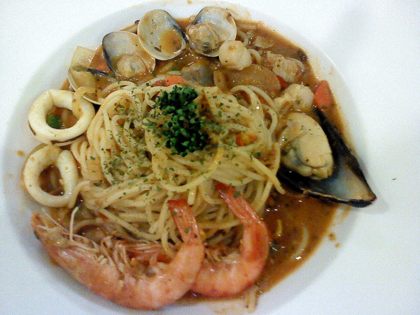 艾莉斯的家：Iris's艾莉斯的家-三民區大豐二路536號