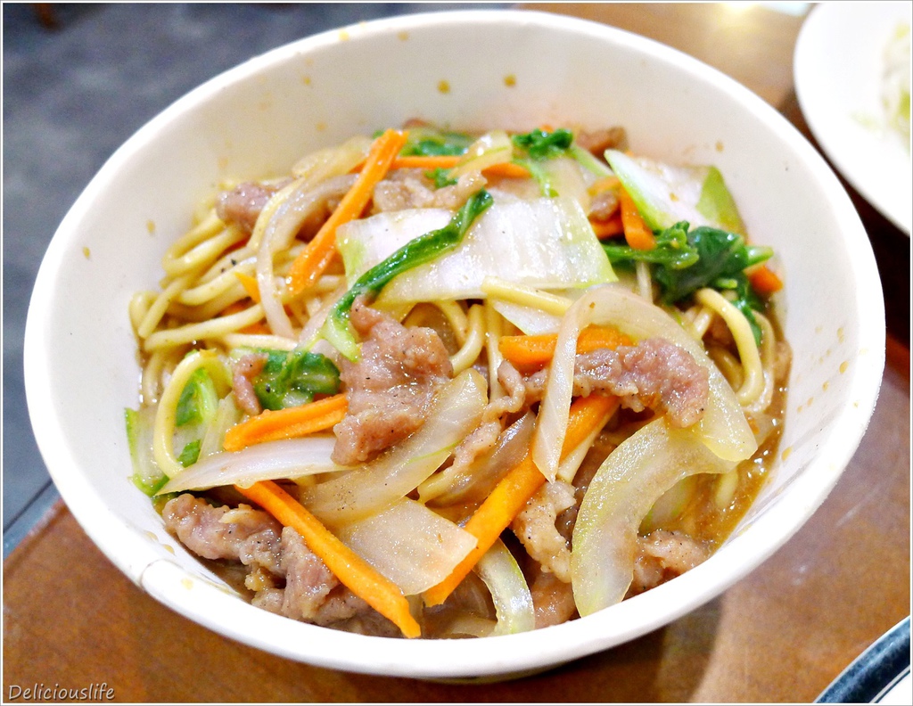 沙茶豬肉炒麵70-1