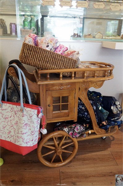 CafeHuHa! 呼哈咖啡：台北 天母 呼哈咖啡~夢幻馬車悠閒度日去