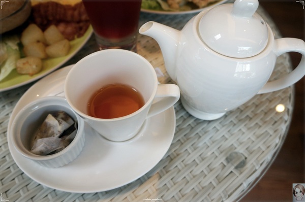 CafeHuHa! 呼哈咖啡：台北 天母 呼哈咖啡~夢幻馬車悠閒度日去